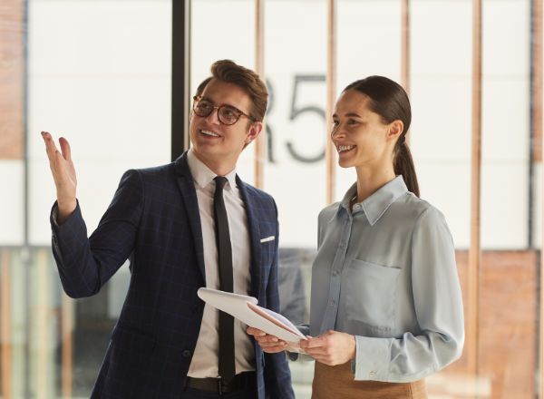Suivez une formation en anglais pour améliorer vos compétences de commercial à l'international. à Saint-Nazaire